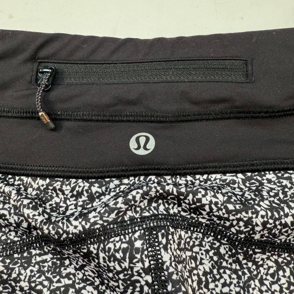 Lululemon Pace Tight Leggings Flashback Static Black White Raspberry Size 4 - Picture 3 of 8